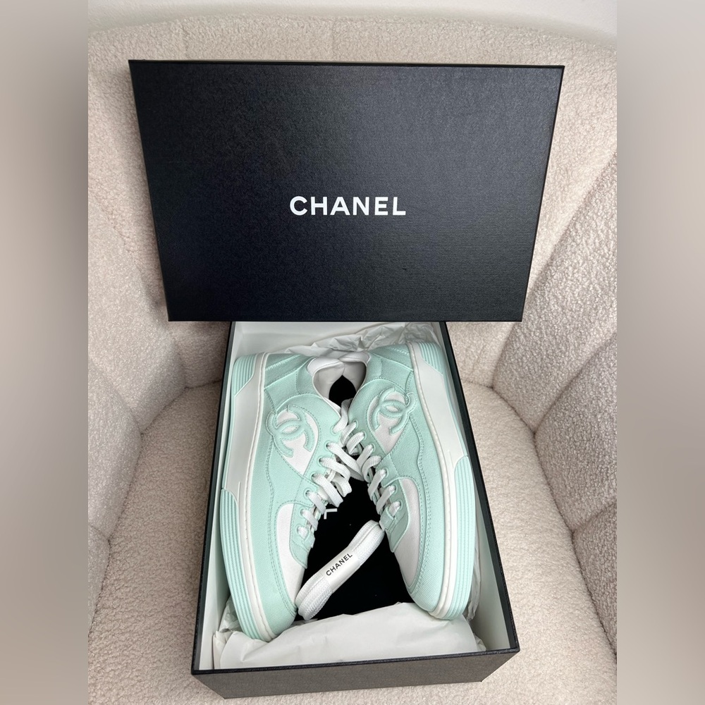 CHANEL Light Turquoise Sneakers 38.5 — New in Box - Picture 8 of 12